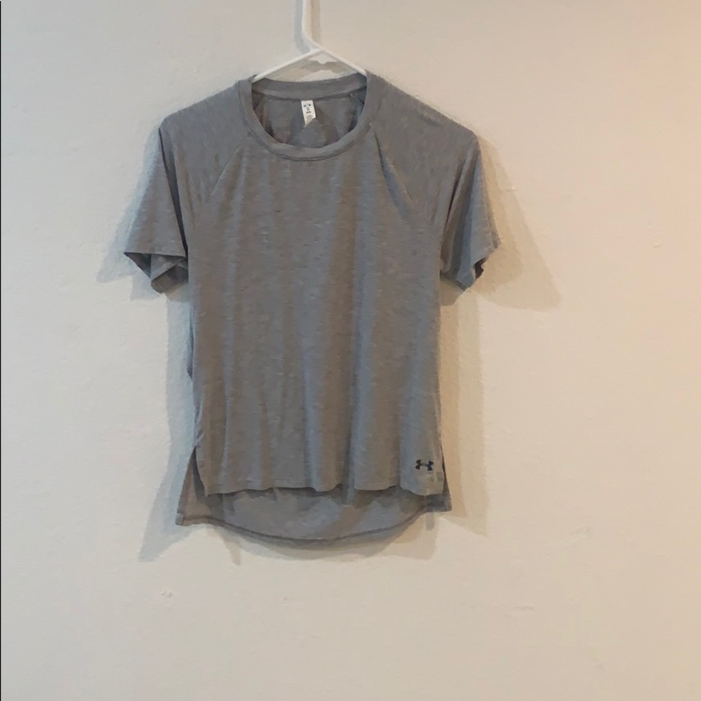 gray tshirt open slit in the back